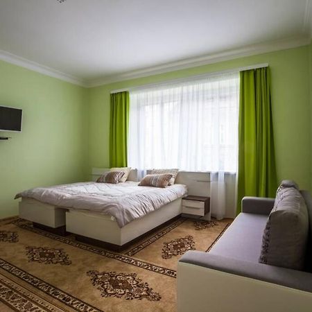 Luxury Air-Conditioned Family Apartment Spitalska Old Town 브라티슬라바 외부 사진