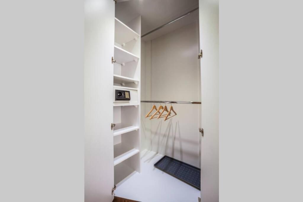 Luxury Air-Conditioned Family Apartment Spitalska Old Town 브라티슬라바 외부 사진