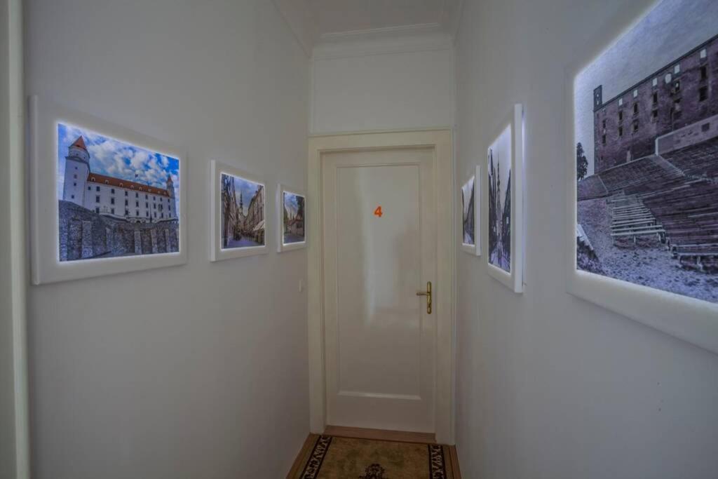 Luxury Air-Conditioned Family Apartment Spitalska Old Town 브라티슬라바 외부 사진