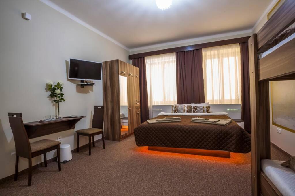 Luxury Air-Conditioned Family Apartment Spitalska Old Town 브라티슬라바 외부 사진