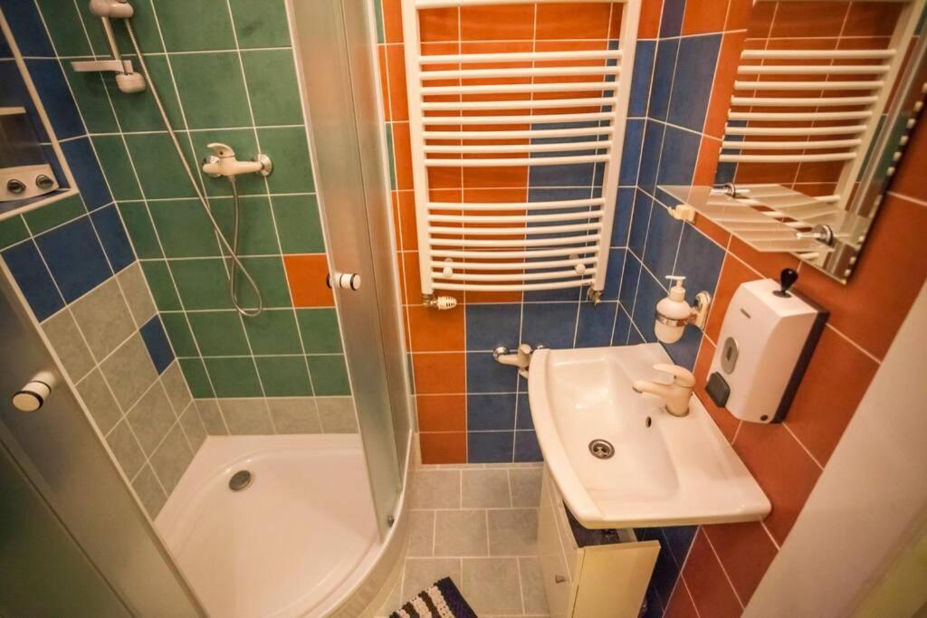 Luxury Air-Conditioned Family Apartment Spitalska Old Town 브라티슬라바 외부 사진